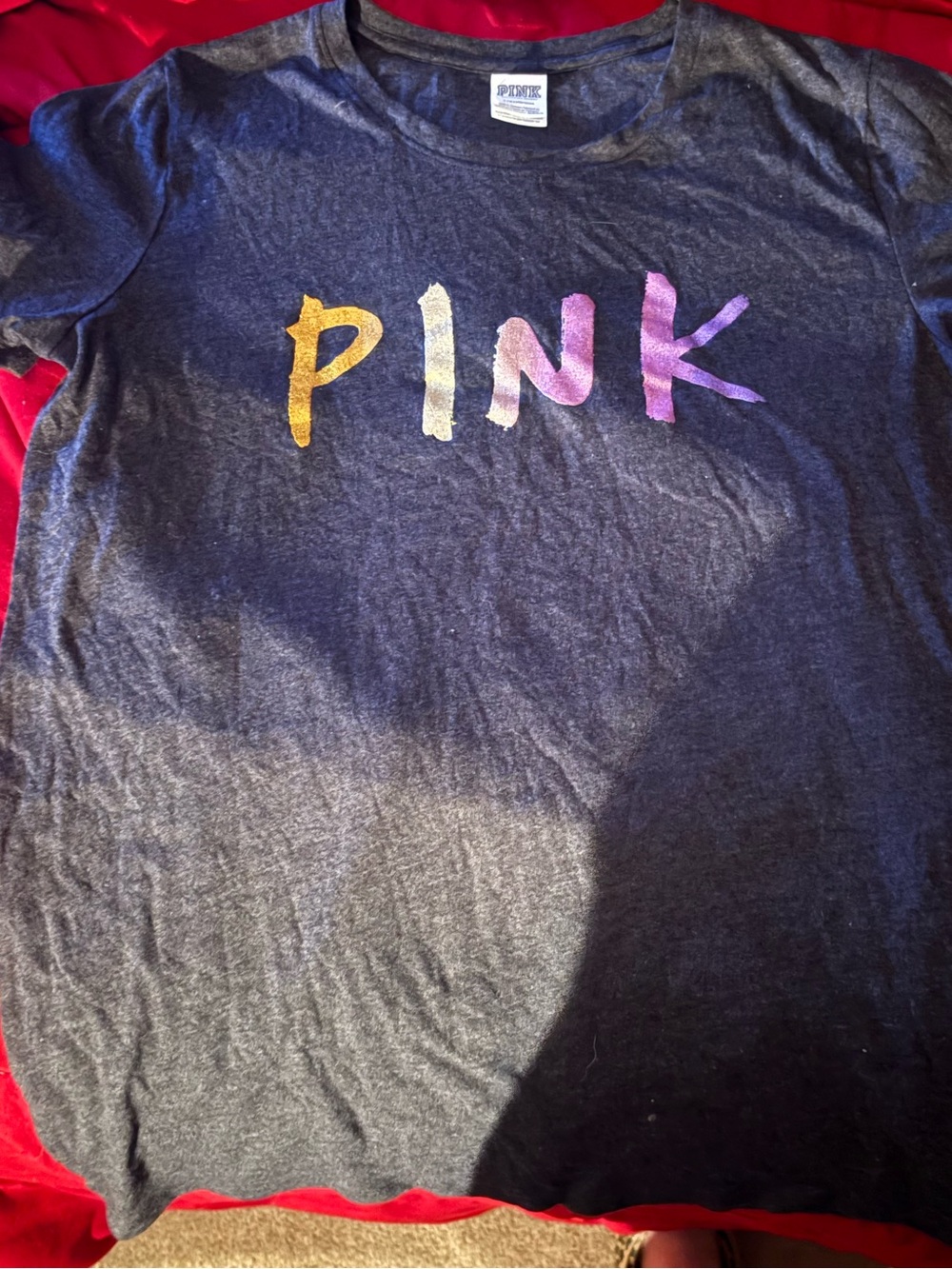 vs pink t shirt.